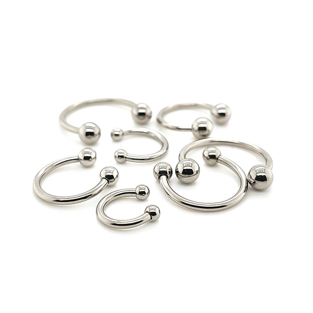 14G CBB Horseshoe, Ball-316L. S. Steel